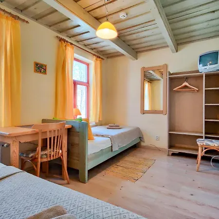 Raibie Logi Hotel